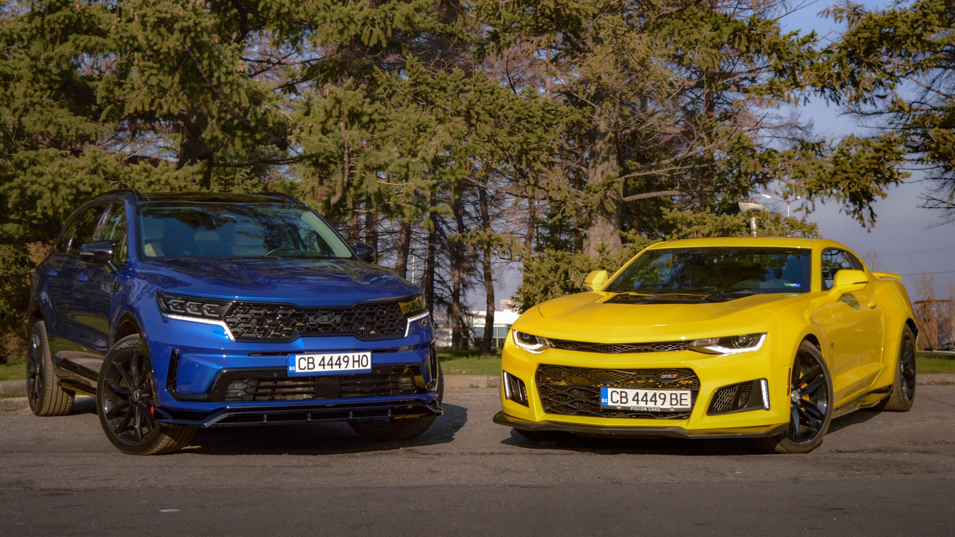 Chevrolet Camaro и Kia Sorento - заедно