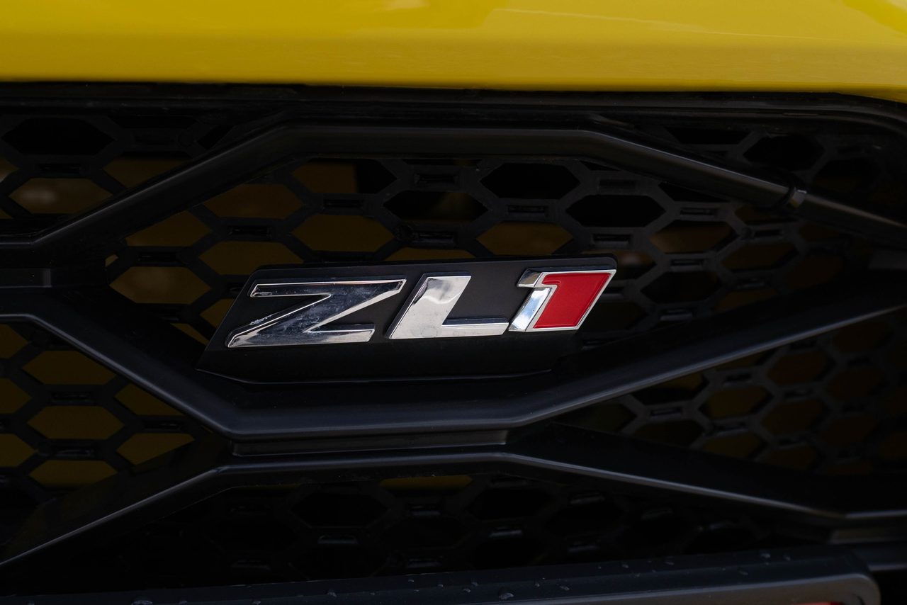 ZL1 емблема на решетката
